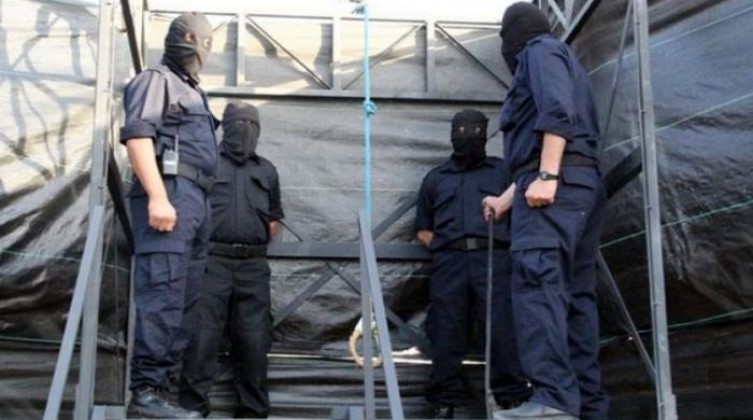 113-235438-death-sentences-gaza-during-2020_700x400