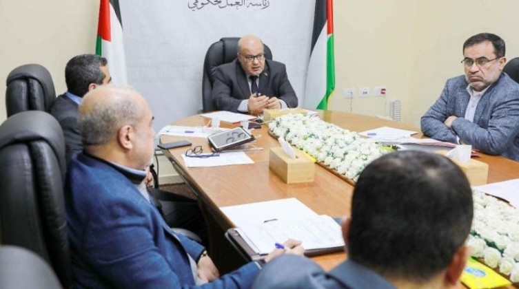 غزة: "العمل الحكومي" تتخذ عدة قرارات خلال جلستها الأسبوعية