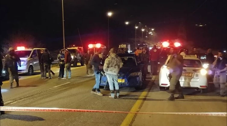 332fa98e-742a-42c7-8169-431b8670cb7e