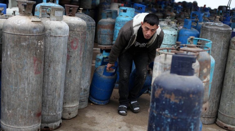 ارتفاع الأسعار وشُح غاز الطهي.. أزمات تعود من جديد بسبب التوتر الأمني !