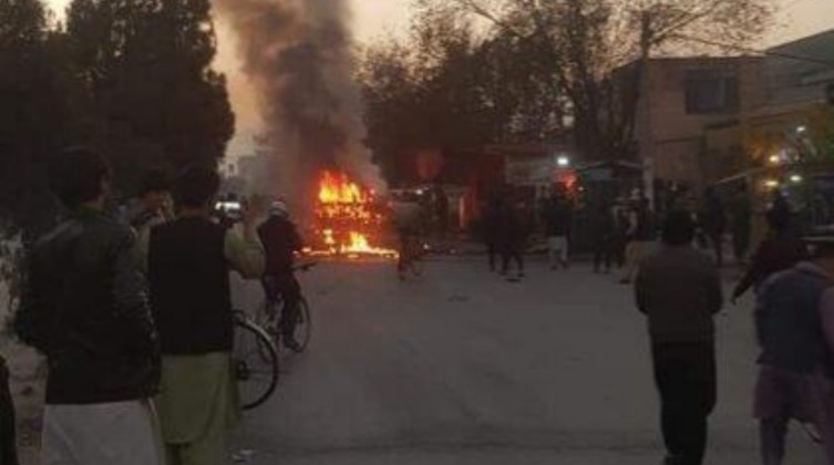 d8e938603c8570aeedfb84b13db743f5