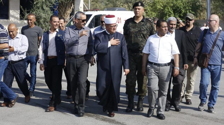 بالصور: حجاج الضفة الغربية يغادرون للديار الحجازية