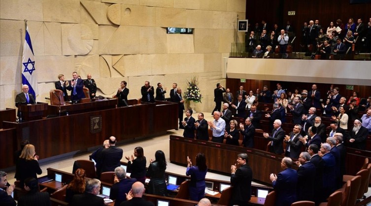 الكنيست الإسرائيلي يصادق على قانون حلّ نفسه