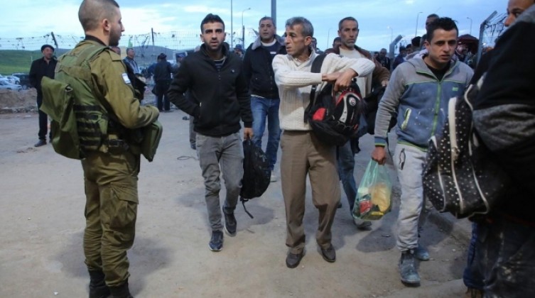 زيادة أعداد تصاريح عمال غزة