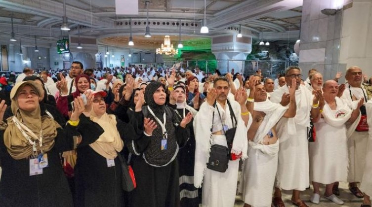 الأوقاف بغزة: وصول الفوج الأول من حجاج القطاع إلى مكة