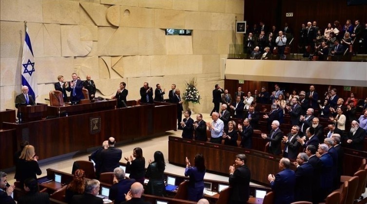 رسمياً: الكنيست يحل نفسه.. لبيد رئيسا لحكومة انتقالية