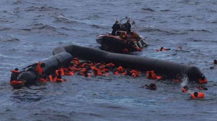 المغرب تنقذ أكثر من 300 مهاجرا غير نظاميا قبالة سواحلها