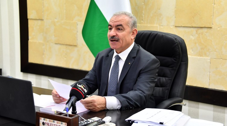 "اشتية" يعقب على استشهاد الفتى "أبو عليا" برصاص المستوطنين في رام الله