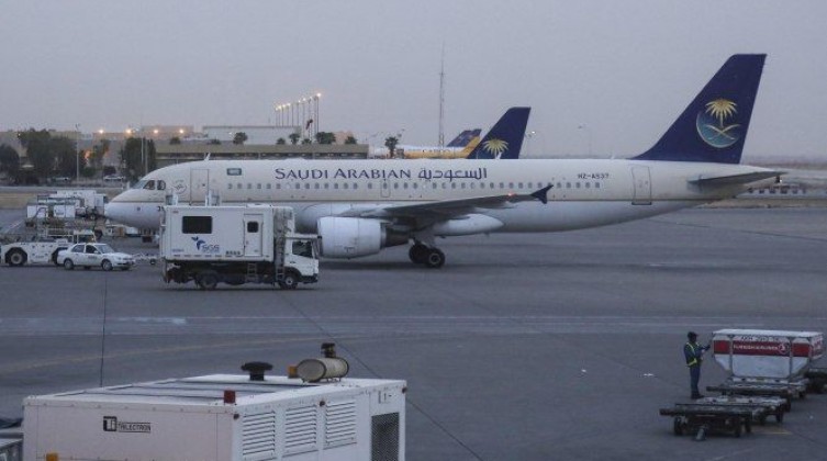 السعودية تعلن فتح أجوائها لجميع الرحلات الجوية