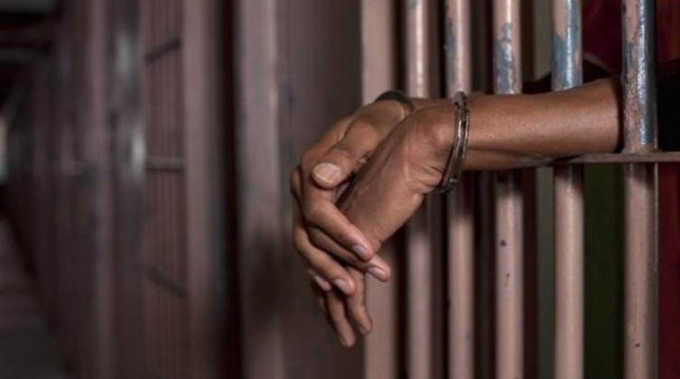 أسير من قطاع غزة يدخل عامها الـ21 في سجون الاحتلال