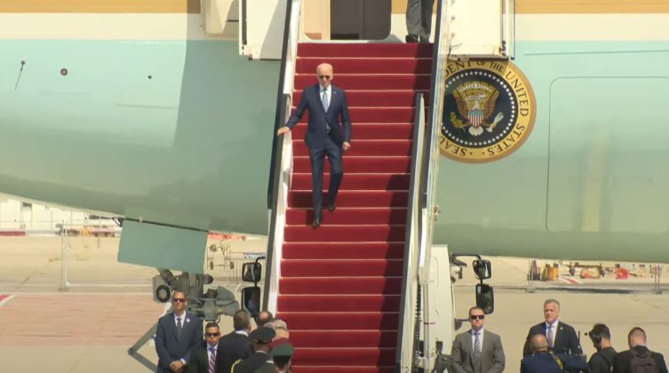 بالفيديو والصور: الرئيس الأمريكي جو بايدن يصل إلى إسرائيل
