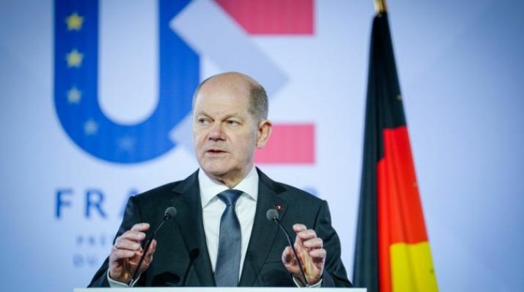 "مسؤول ألماني" يدعو المواطنين على ترشيد استهلاك الغاز