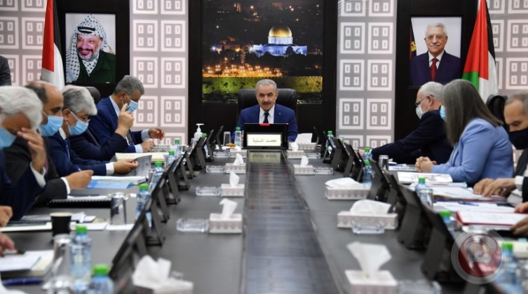 اشتية يطالب العالم بالضغط على الاحتلال لوقف جرائمه في الضفة الغربية