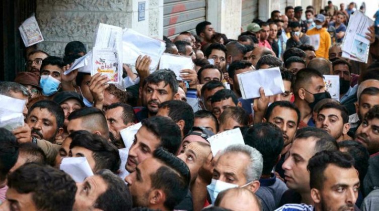 العمل بغزة تعلن تمديد التسجيل لتصاريح العمل في الداخل المحتل