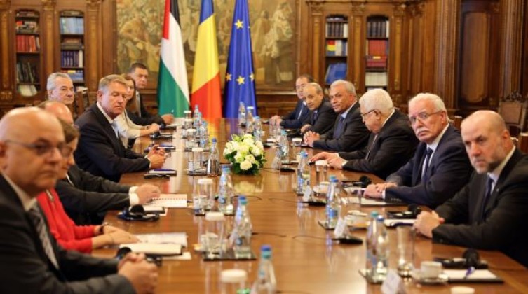 مخرجات لقاء الرئيس عباس مع نظيره الرئيس الروماني