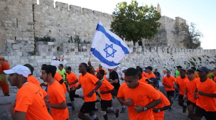 القدس"حماس" ترفض إقامة الاحتلال ماراثونًا تهويديًّا في القدس