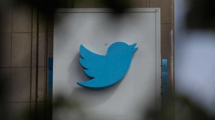 أغنى رجل بالعالم يتراجع عن صفقة شراء "تويتر"