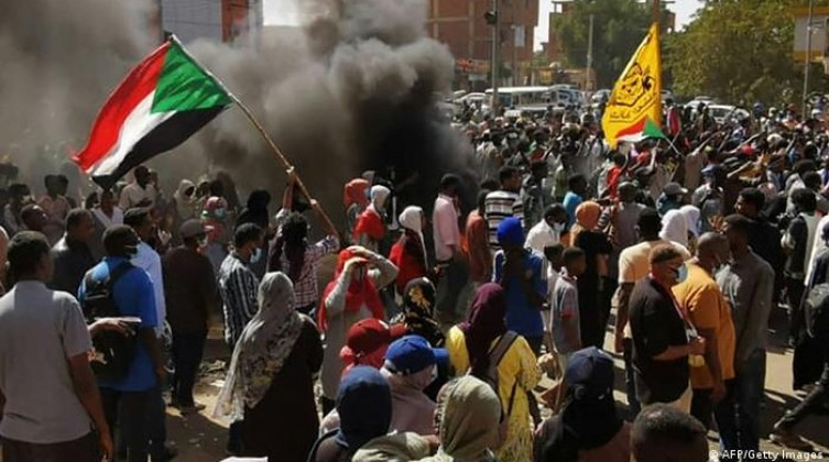 السودان: تواصل الاحتجاجات الشعبية الرافضة للحكم العسكري