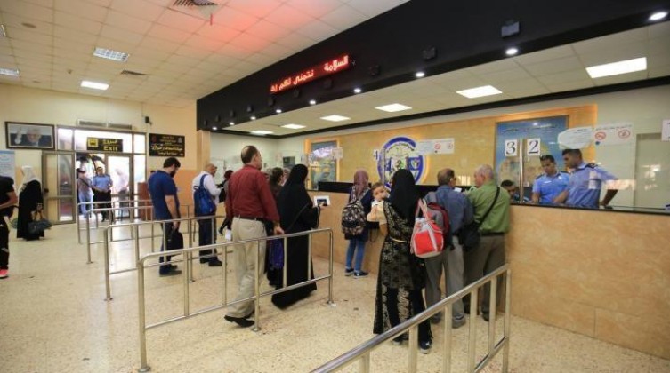 تعديل ساعات السفر عبر معبر الكرامة بدءًا من يوم غد الأحد