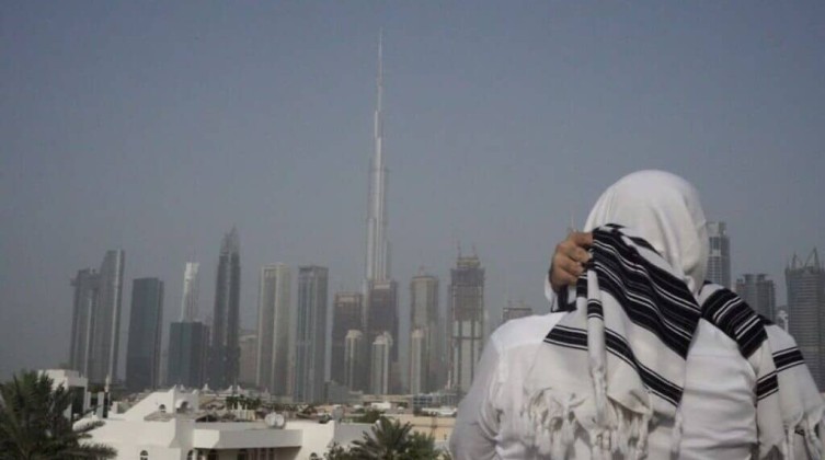 حاخام  يكشف أعداد اليهود المتواجدين في الإمارات