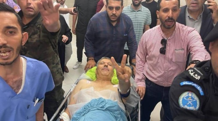إصابة ناصر الدين الشاعر برصاص مسلحين جنوب نابلس