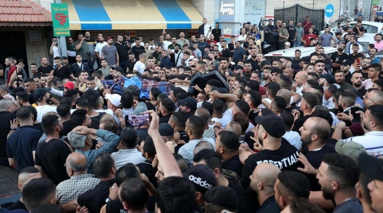 بالصور: "نابلس"  تشييع جثماني الشهيدين صبح والعزيزي