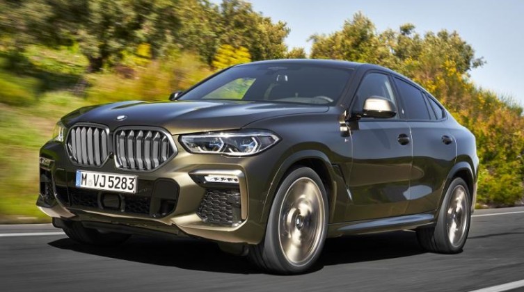 حصل على 80% فأهداه والده سيارة BMW2020