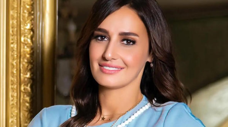 بالصور: حلا شيحة تثير الجدل بمنشور غامض والجمهور ينتقدها بسبب الحجاب