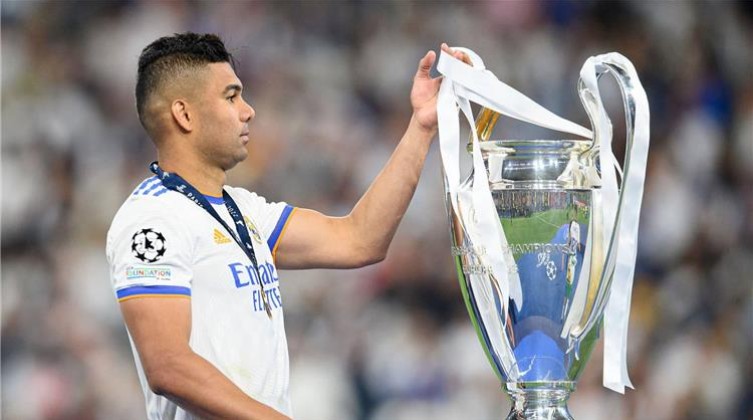 مانشستر يونايتد يعلن رسميًا ضم كاسيميرو من ريال مدريد
