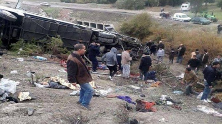 مصرع 17 شخصا إثر انقلاب حافلة غربي المغرب