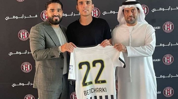 بعد انضمامه لـ الجزيرة الإماراتي.. بن شرقي يثير الجدل