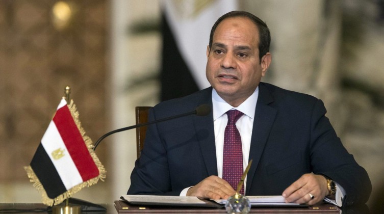 السيسي: نعمل  من أجل استعادة السلام والاستقرار في غزة