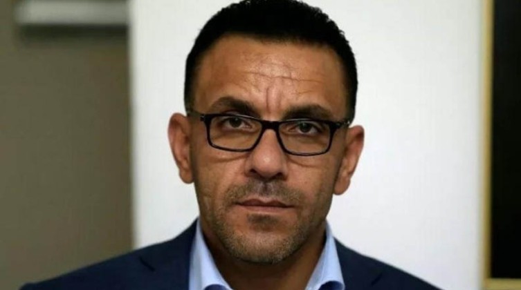 بالفيديو: الاحتلال يقتحم منزل محافظ القدس عدنان غيث
