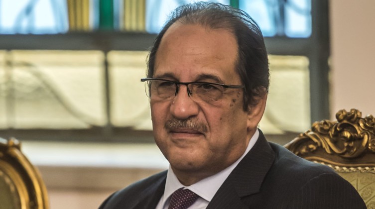 "رئيس المخابرات المصرية" يتمسك بشرطه حول  غزة و"تل أبيب" تخشى فقدان التنسيق