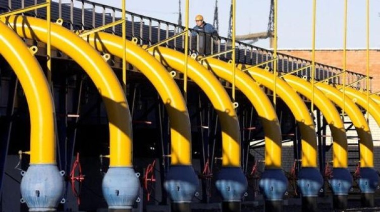 أسعار الغاز في أوروبا تتخطّى 2700 دولار