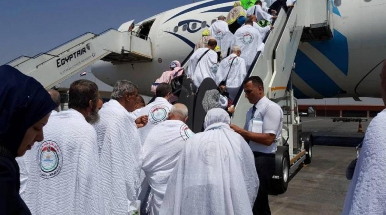 "الأوقاف في غزة" تتحدث عن موسم العمرة القادم وملف حقائب المعتمرين المحروقة