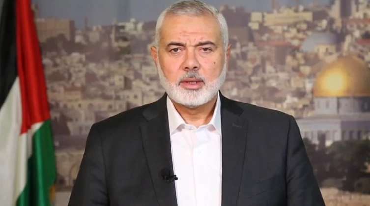 "هنية" يتفقد الطفلة المصابة رهف سليمان في أنقرة