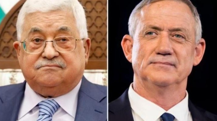 "غانتس" يهاجم منتقدي اجتماعاته مع الرئيس الفلسطيني "عباس"