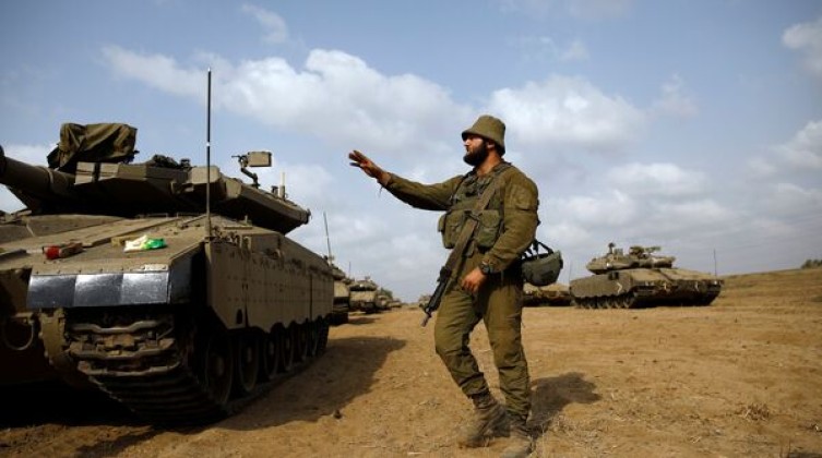إسرائيل تبقي في حالة تأهب قصوى على حدود غزة