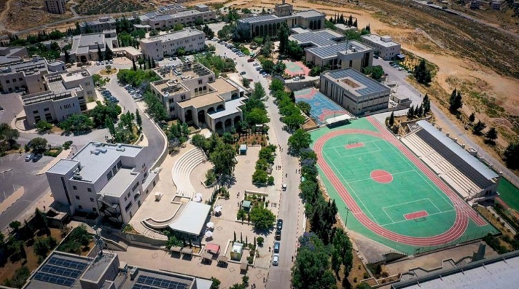 نقابة العاملين في جامعة بيرزيت" تعلن الإضراب الشامل