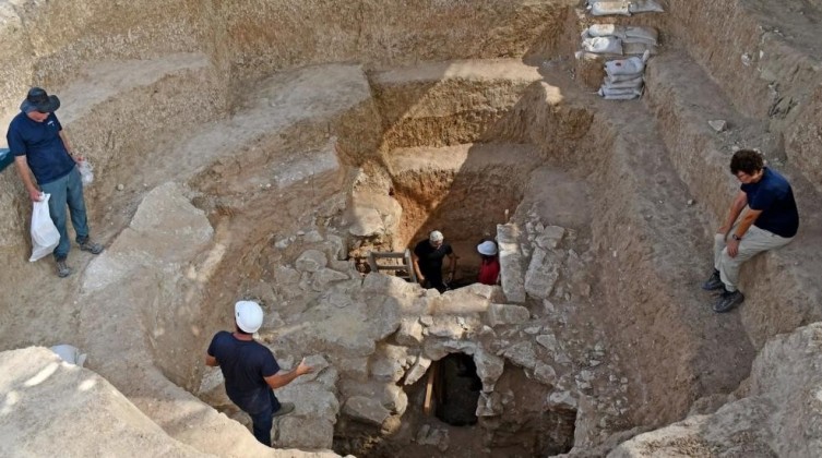 اكتشاف عقاراً ريفياً فاخراً يعود للفترة الإسلامية في النقب