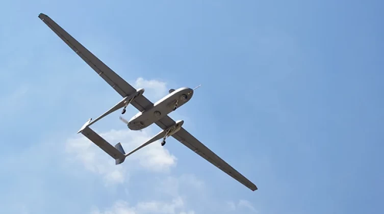 مسيرات إسرائيلية تحلق بكثافة فوق قطاع غزة