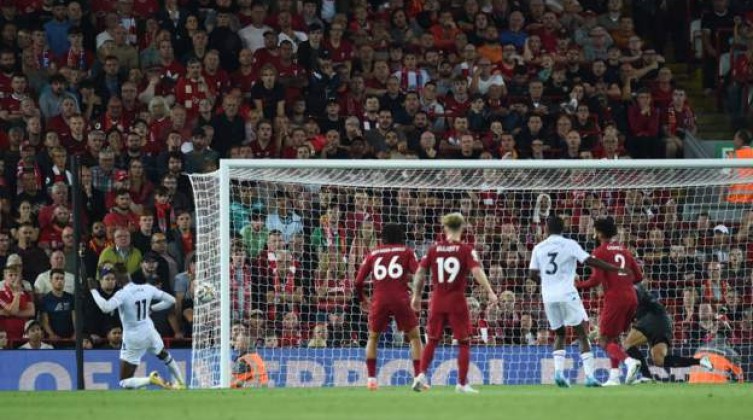 ليفربول يسقط فى فخ التعادل الإيجابي أمام كريستال بالاس بالدوري الإنجليزي