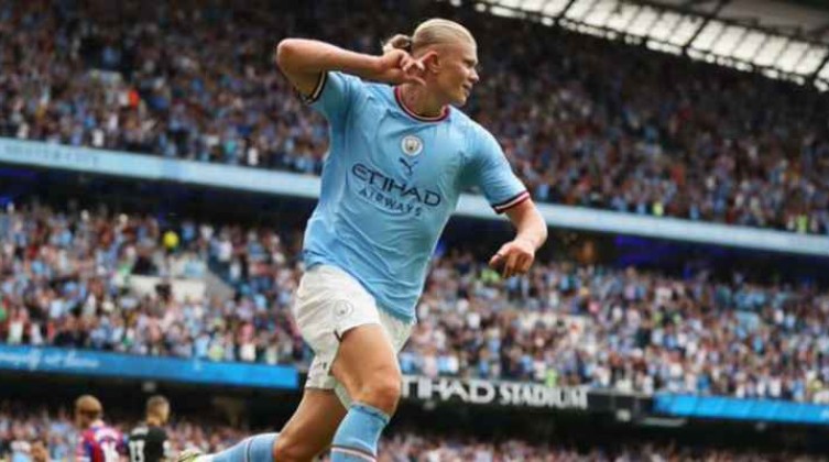 ماذا علق كريم بنزيما على هاتريك هالاند؟