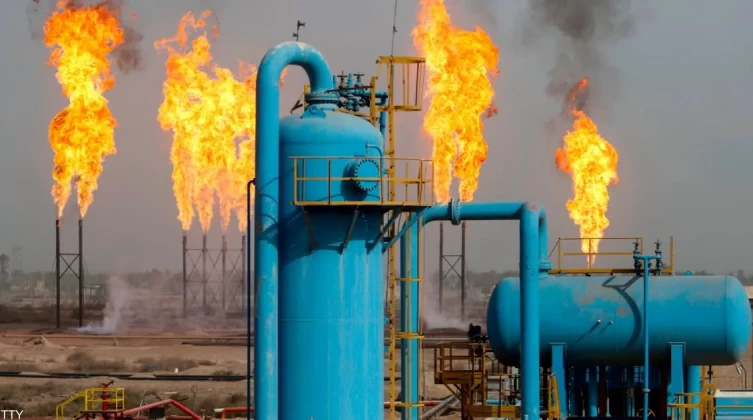 هبوط النفط لأدنى مستوياته .. وارتفاع قياسي للغاز