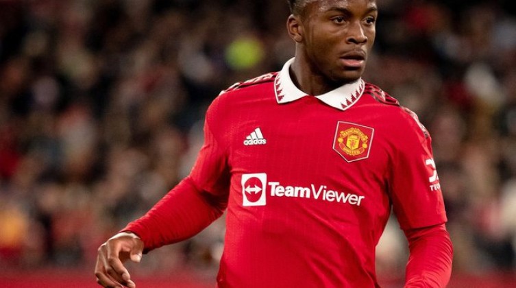 رسميًا.. مانشستر يونايتد يُعلن رحيل إيثان ليرد