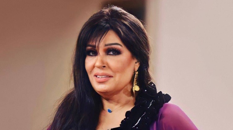بالفيديو: فيفي عبده تظهر على البحر بثوب الصلاة.. وتكشف السبب الصادم !