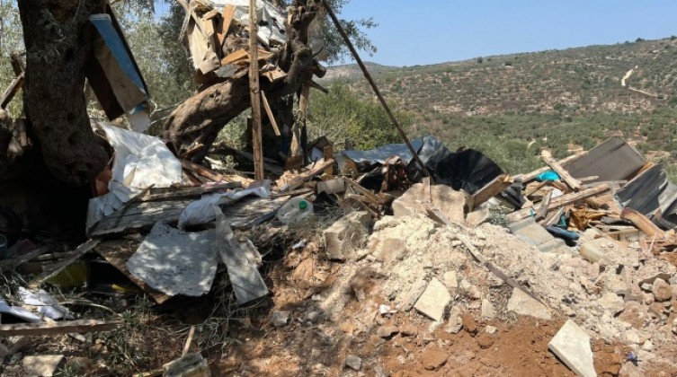 الاحتلال يهدم 5 غرف زراعية غرب سلفيت