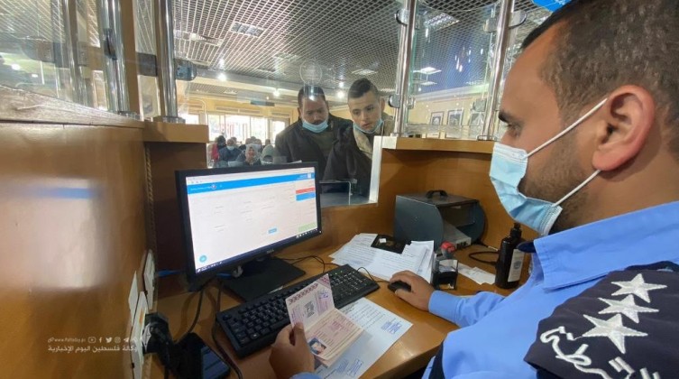 بالأسماء: كشف "التنسيقات المصرية" للسفر عبر معبر رفح يوم الثلاثاء