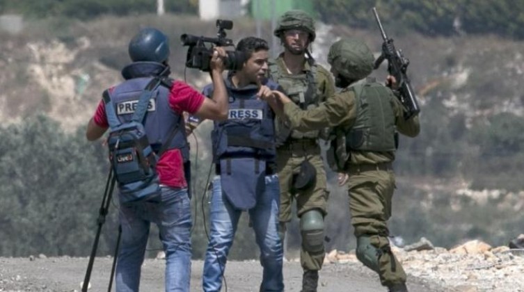 دعم الصحفيين تستنكر اعتقال الصحفيين الفلسطينيين وتدعو لتكثيف التغطية الإعلامية